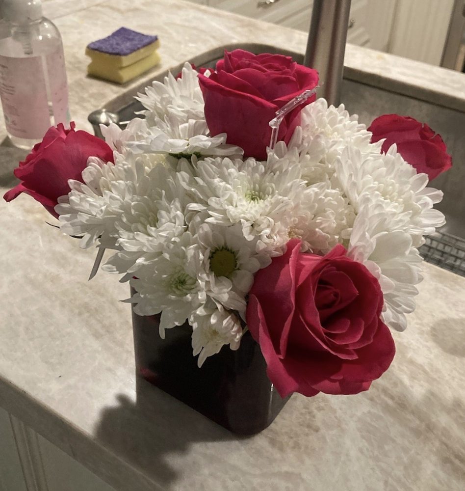 SAN PEDRO FLOWERS Updated July 2024 819 S Pacific Ave, San Pedro