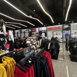 Shoe Palace