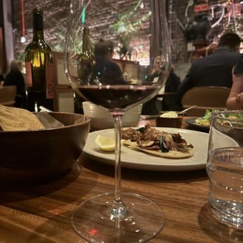 Damian - Delicious wine, artichoke and ambiance - Mexican Near Me - Los Angeles, California Damian - Delicious wine, artichoke and ambiance - Mexican Near Me - Los Angeles, California