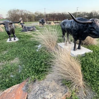 Heritage Park - Longhorn sculptures at Heritage Park in Corsicana, Texas - Parks Near Me - Corsicana, Texas