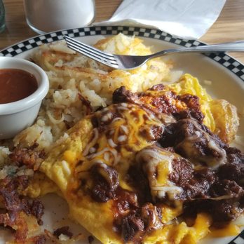 Dalton's Cafe - The chili Colorado was dry. The meet was over cooked. - Cafes Near Me - Cypress, California