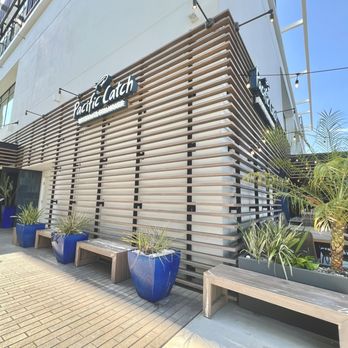 Pacific Catch - Exterior view of the restaurant. Entrance is to the left. - Seafood Near Me - San Diego, California