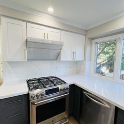 Luxe Cabinet & Stone