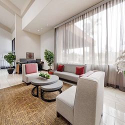 Best Western Plus Redondo Beach Inn - Lobby