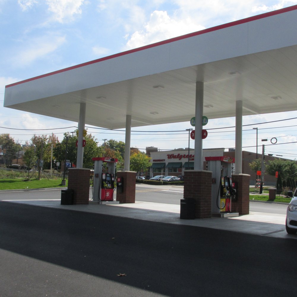Speedway - pumps are canopied so you don't get wet or sunblasted - Gas Stations Near Me - Oakmont, Pennsylvania Speedway - pumps are canopied so you don't get wet or sunblasted - Gas Stations Near Me - Oakmont, Pennsylvania