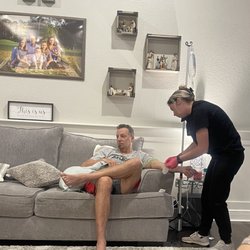 That IV Girl - This was her second visit after the Hubs got hit days later. Multitasking is a breeze for her.