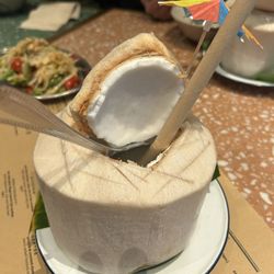 Samsen - Whole Coconut drink