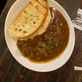 Urban Plates - Braised Beef & Mushrooms with mashed potatoes - Salad Near Me - Irvine, California