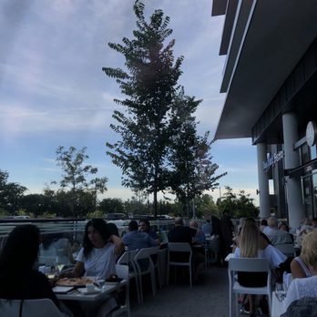 La Vecchia Ristorante - Outdoor seating - Italian Near Me - Toronto, Ontario La Vecchia Ristorante - Outdoor seating - Italian Near Me - Toronto, Ontario