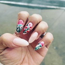 Luxury Nails & Spa - Cottage core nails for April