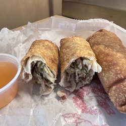 Singapore Chinese - Great egg rolls here. Zero grease drip and lots of flavor