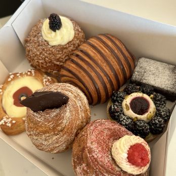 Bonrue Bakery - Bakeries Near Me - St George, Utah