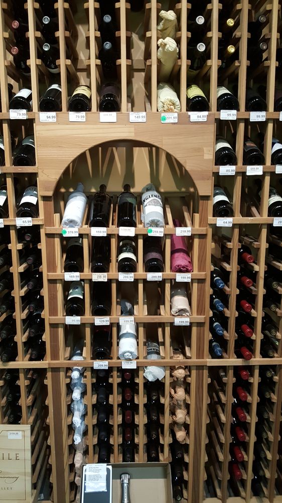 GRAPEVINE WINE AND SPIRITS Updated September 2024 16 Photos & 22