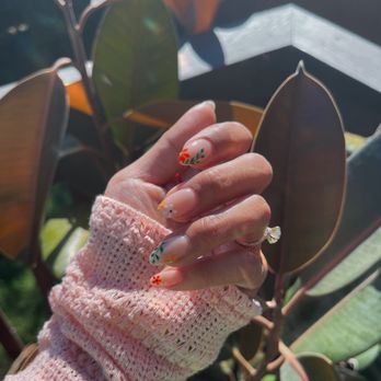 4 Seasons Nails & Spa - Acrylic nails - Day Spas Near Me - Austin, Texas