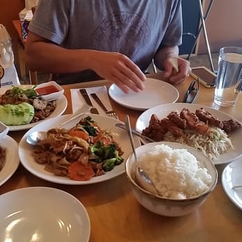Thai Place - Pork neck, garlic pork, crispy chicken pad thai, pork pad see ew - Thai Near Me - Boston, Massachusetts Thai Place - Pork neck, garlic pork, crispy chicken pad thai, pork pad see ew - Thai Near Me - Boston, Massachusetts