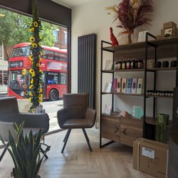 Asiatic Thai Massage - Waiting area