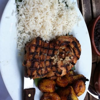 Cuban Pete's - Pollo cubano - Cuban Near Me - Montclair, New Jersey