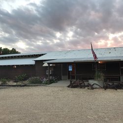 Cyclone Corral BBQ - Tucked away in the country. Open April to October