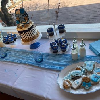 Celebrity Cake Studio - Desserts Near Me - Tacoma, Washington Celebrity Cake Studio - Desserts Near Me - Tacoma, Washington