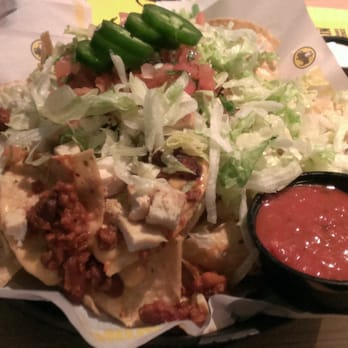 Buffalo Wild Wings - Ultimate Nachos with chicken - Chicken Wings Near Me - Kansas City, Missouri