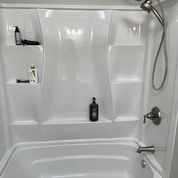 Perez Construction & Remodeling - Main bathroom after - General Contractors Near Me - Omaha, Nebraska Perez Construction & Remodeling - Main bathroom after - General Contractors Near Me - Omaha, Nebraska