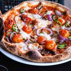 Tazza Kitchen Alverser Plaza - Freestyle Pizza