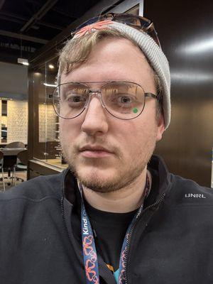 Dr Robert H Zoellner & Associates, OD