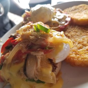 Restaurant 604 - Ahi Benedict - Breakfast & Brunch Near Me - Honolulu, Hawaii