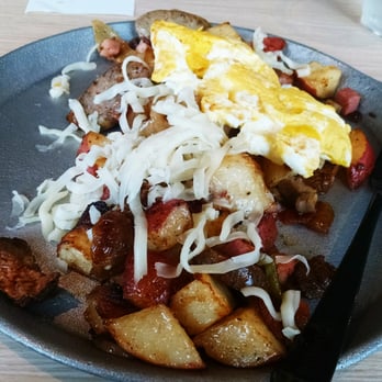 Microsoft Cafe 112 - Meat Lovers Skillet ($4.15) - Cafeteria Near Me - Redmond, Washington