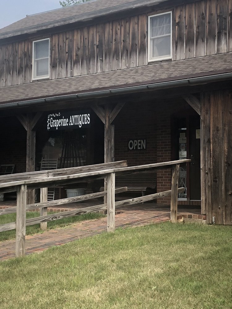 GRAPEVINE WINERY & GIFT SHOPS Wineries 4515 F St, Amana, IA Phone