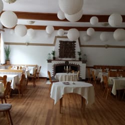 Hotel Alatsee - einer der Innenräume des Restaurants