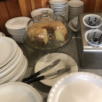La Torta - Plates and a Bundt cake for dessert - Mexican Near Me - Fresno, California