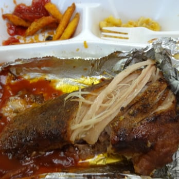 Smiley's Bar-B-Q - working on the half-rack rib platter at Smiley's BBQ in Raphine, VA - Barbeque Near Me - Raphine, Virginia