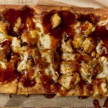 WOB Bar & Kitchen - Chipotle BBQ chicken flatbread - Pubs Near Me - Coconut Creek, Florida