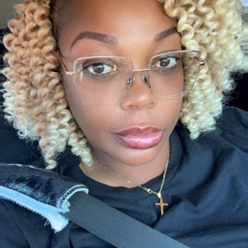 Lux Threading - Lux Threading Eyebrows - Henna Artists Near Me - Upland, California