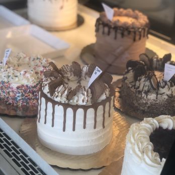 Miss May Designs - Assorted cakes - Cupcakes Near Me - Indianapolis, Indiana Miss May Designs - Assorted cakes - Cupcakes Near Me - Indianapolis, Indiana