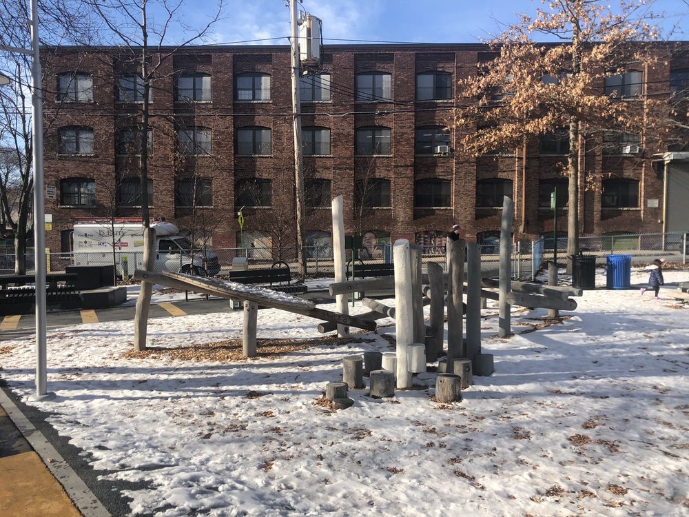 Hoyt Sullivan Playground Logo
