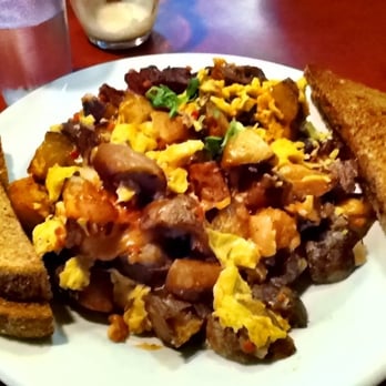 Spoons Diner - Hash Mountain - Breakfast & Brunch Near Me - Victoria, British Columbia