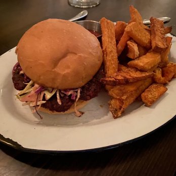 Basic Kitchen - Good burger - New American Near Me - Charleston, South Carolina