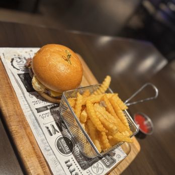 Render Modern Kitchen - Backyard Burger* - Restaurants Near Me - North Las Vegas, Nevada Render Modern Kitchen - Backyard Burger* - Restaurants Near Me - North Las Vegas, Nevada