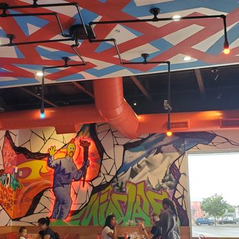 Dave's Hot Chicken - Dining Room - Chicken Shop Near Me - Midvale, Utah