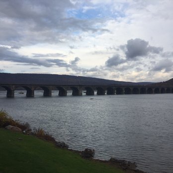 Bridgeview Bed and Breakfast - Bed & Breakfast Near Me - Marysville, Pennsylvania