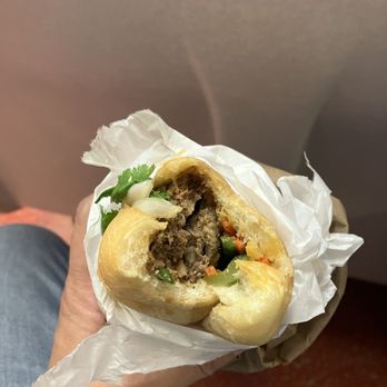 SP Café - BanhMi F4. Grilled Beef with Lemon Grass Sandwich - Bubble Tea Near Me - San Antonio, Texas