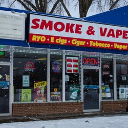 Smoke And Vape - Store front