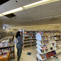 Bargain Books Richmond - View from the front door- aisles and aisles of books!