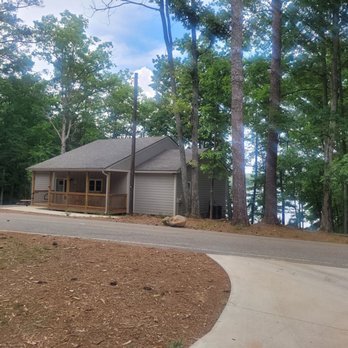 Red Top Mountain State Park - 2 BR cottage (#13) All cottages are ON the lake! - Boating Near Me - Acworth, Georgia Red Top Mountain State Park - 2 BR cottage (#13) All cottages are ON the lake! - Boating Near Me - Acworth, Georgia
