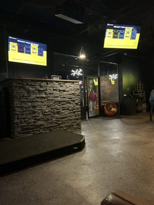 Quad Houston Restaurant & Sports Lounge by null