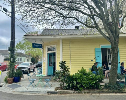 Petite Clouet Café by null