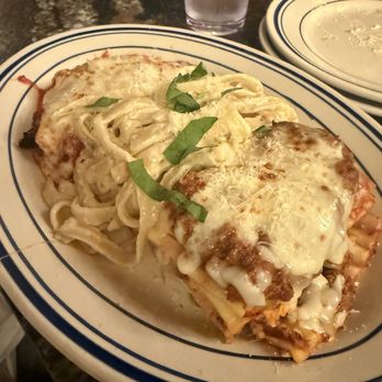 Giovanni's Pizzeria & Kitchen - Italian Near Me - Davenport, Florida Giovanni's Pizzeria & Kitchen - Italian Near Me - Davenport, Florida