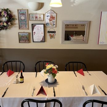 Chez Christina - Interior - Vietnamese Near Me - Milpitas, California